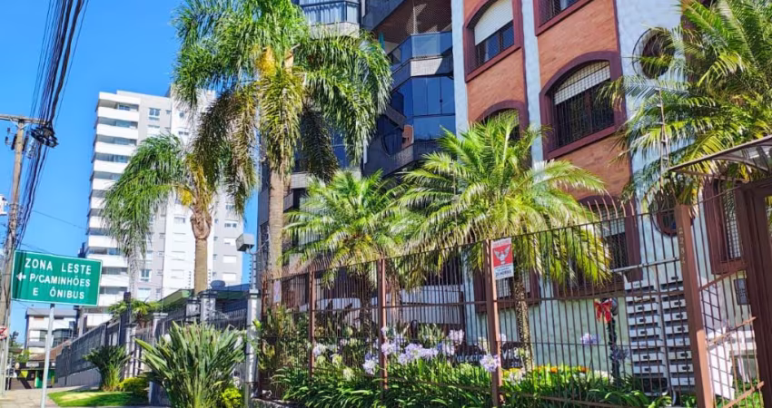 Apartamento amplo no Panazzolo.