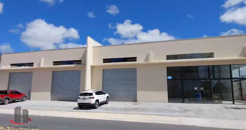 Salão Comercial para Locação em Mogi das Cruzes, Alto Ipiranga, 2 banheiros, 4 vagas