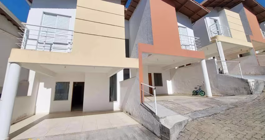 Casa / Sobrado para Venda em Mogi das Cruzes, Vila Oliveira, 3 dormitórios, 1 suíte, 1 banheiro, 2 vagas