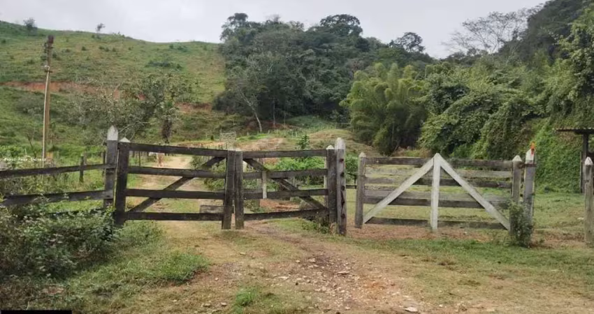 Fazenda para venda em piraí, área rural, 3 dormitórios, 1 suíte, 2 banheiros, 3 vagas