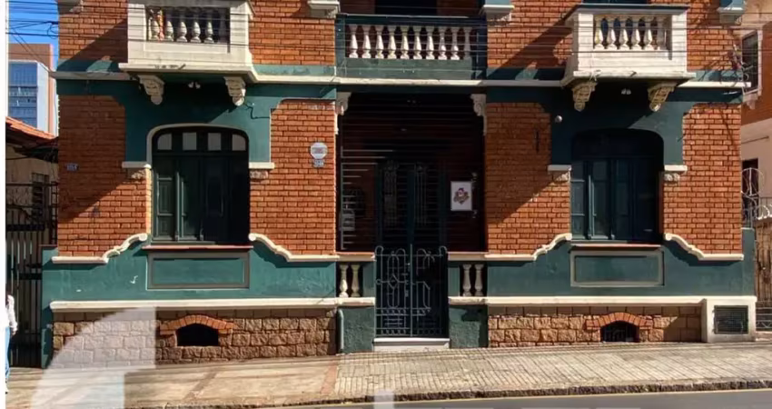 Casa comercial com 4 salas para alugar no Centro, Piracicaba 