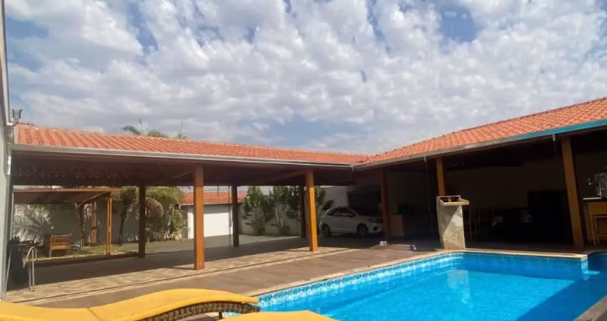 Casa à venda na Travessa Vinte e Quatro de Abril, Piracicamirim, Piracicaba
