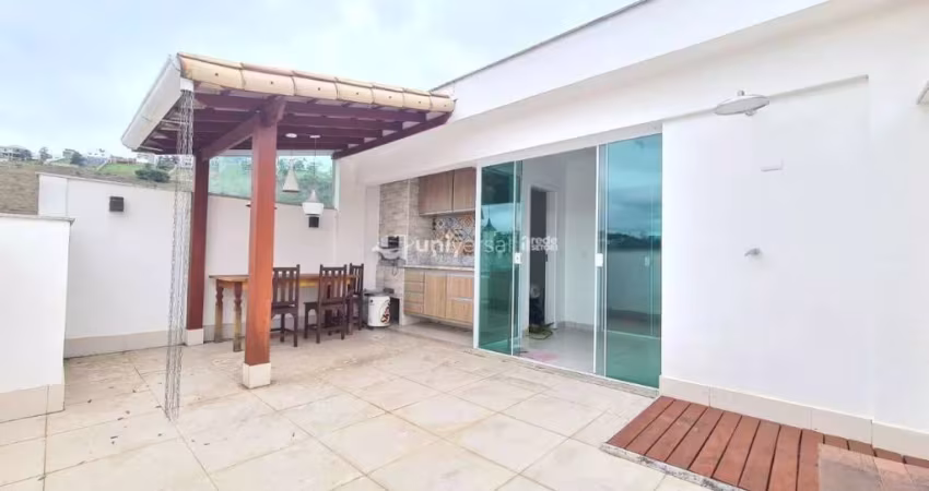 Cobertura com três quartos e área gourmert à venda por R$370.000,00 - Marilândia - Juiz de Fora - MG