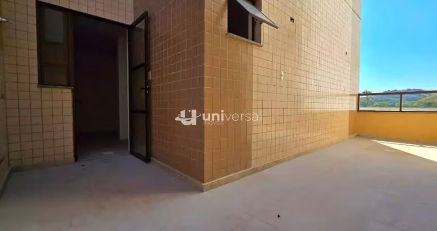 Apartamento de 2 quartos com área externa no morro da glória