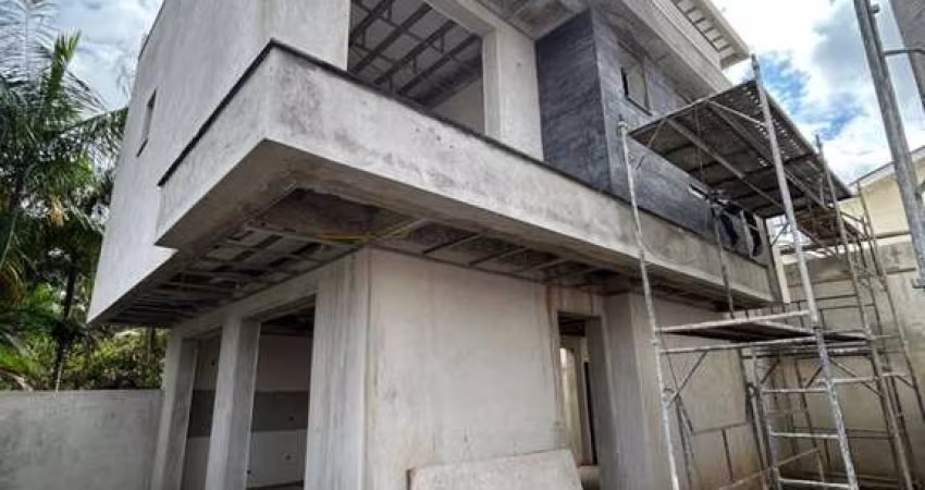 Sobrado para Venda em Curitiba, Bairro Alto, 4 dormitórios, 1 suíte, 3 banheiros
