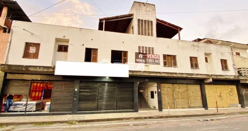 Prédio Comercial + Kitnets