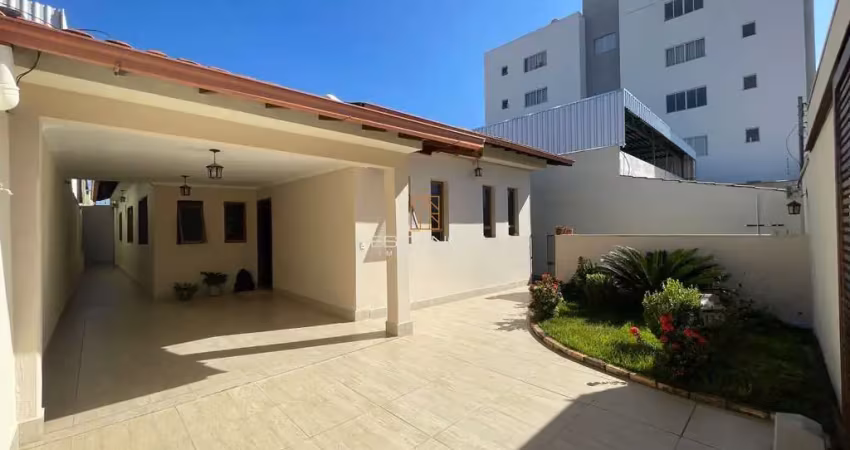 Casa com 4 quartos à venda na Rua Peru, 120, Santa Rosa, Divinópolis