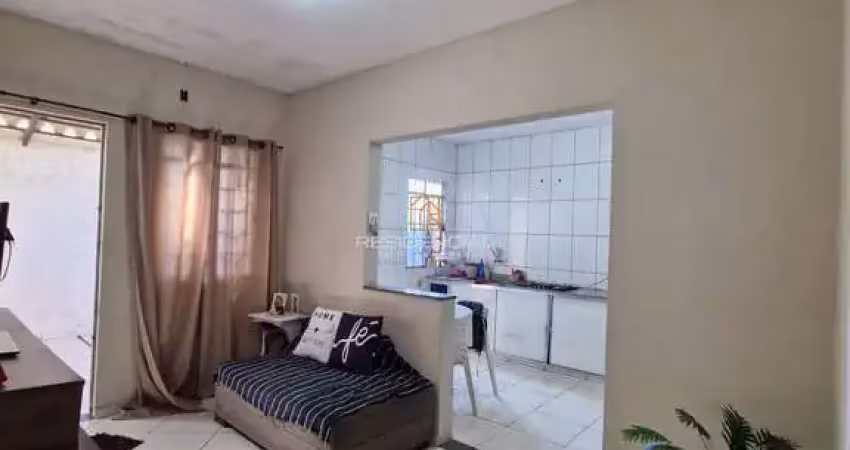 Casa com 2 quartos à venda na Rua Marechal Floriano, 600, São Lucas, Divinópolis