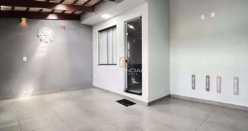 Casa a venda com 3 quartos suite, marcenaria completa e varanda