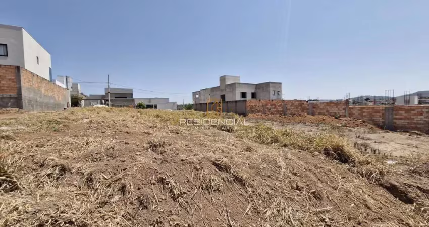 Terreno à venda na Rua Sebastião Enes Ferreira, SN, Residencial Altaville, Divinópolis