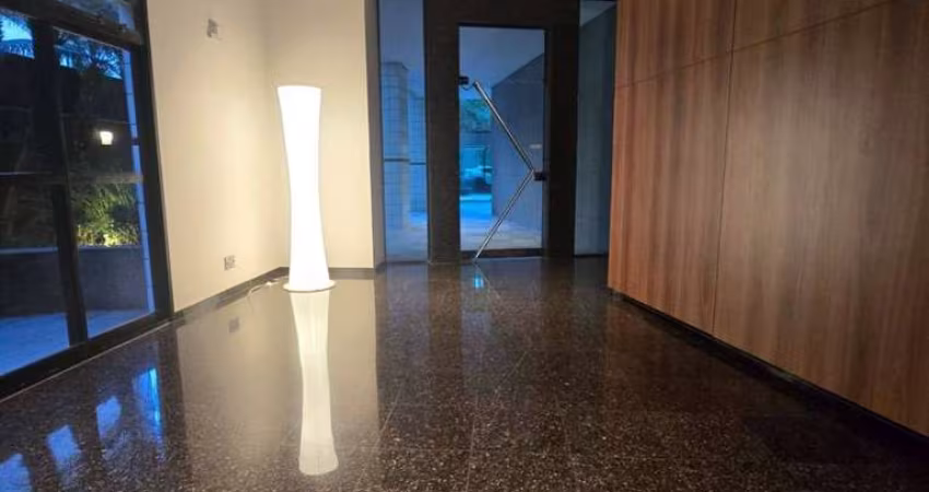 Apartamento à venda, no Condomínio do Edifício Ville de Quebec,  em Belo Horizonte, Belvedere, com 4 quartos, 140m²