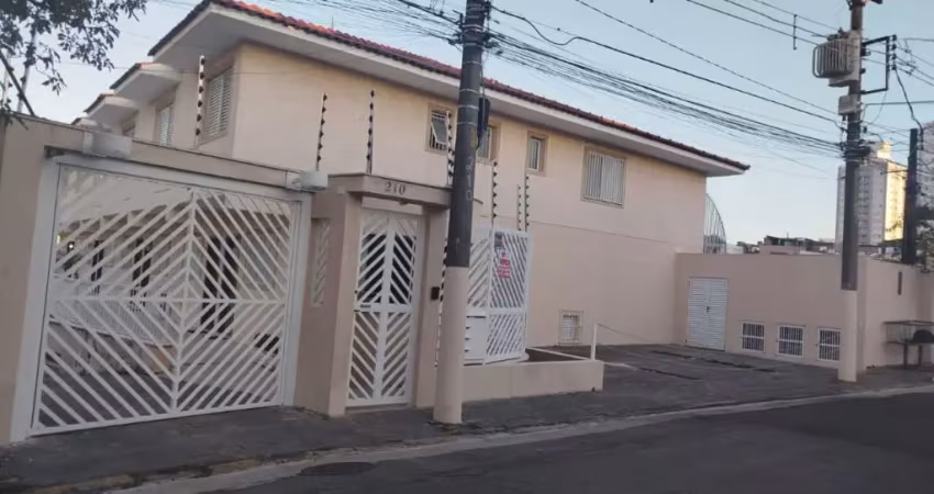 Casa em condomínio fechado à venda – 120m² | 3 dorms (1 suíte)    excelente localização!  oportunidade de morar com segurança, conforto e praticidade!  detalhes do imóvel:   * 120m² de área construída