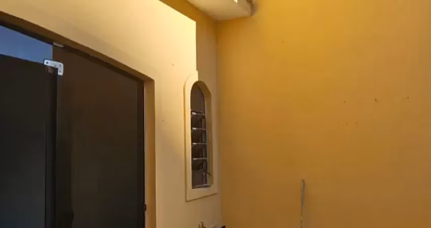 Casa com 3 quartos para alugar na Rua Ivolândia, 135, Jardim Carlu, São Paulo