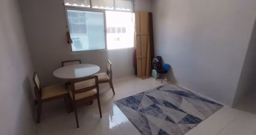 VENDO EXCELENTE APARTAMENTO NO FONSECA - PROXIMO AO COMÉRCIO LOCAL