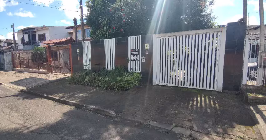 Casa à venda com 188m², 5 quartos e 3 vagas, Estância Velha Canoas