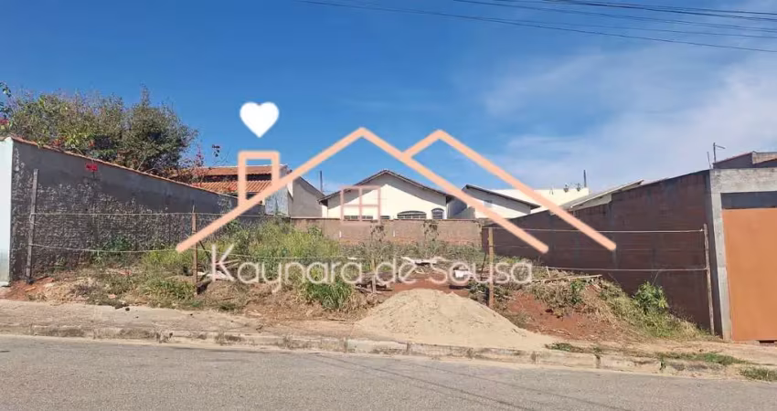 Terreno à venda na Rua Maria José de Paula, Cidade Vergani, Pouso Alegre