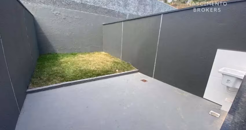 Casa com 2 Quartos e 2 banheiros à Venda, 90 m² por R$ 390.000