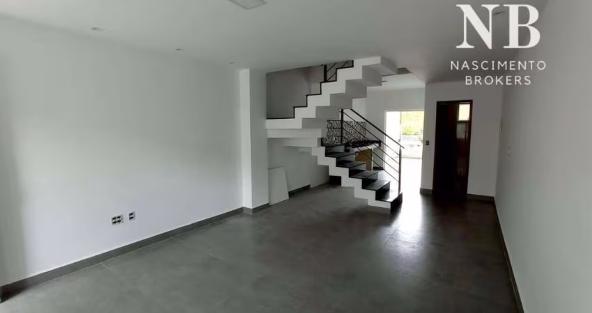 Casa com 3 Quartos e 4 banheiros à Venda, 200 m² por R$ 380.000