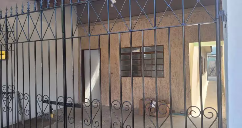 Casa para Venda em Itapetininga, Vila Regina, 2 dormitórios, 1 banheiro, 2 vagas