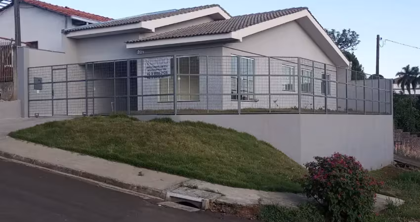 Casa com 3 quartos para alugar na Rua Epitácio Pessoa, Alto da XV, Guarapuava
