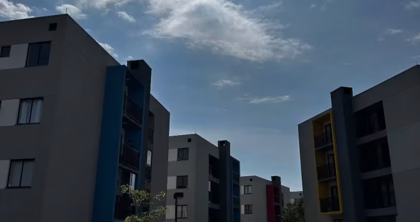 Apartamento com 3 quartos para alugar na Travessa Arlindo Antunes de Almeida, 250, Boqueirão, Guarapuava