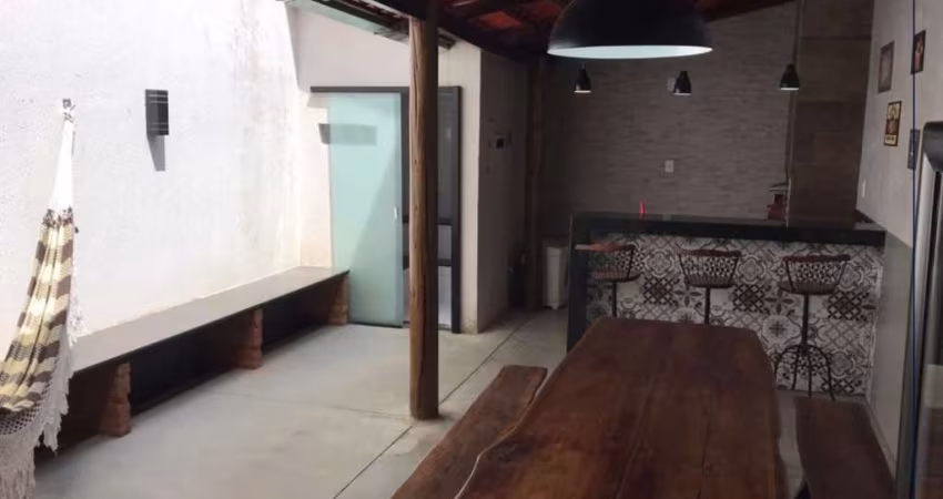 Casa com 2 quartos à venda em Contagem