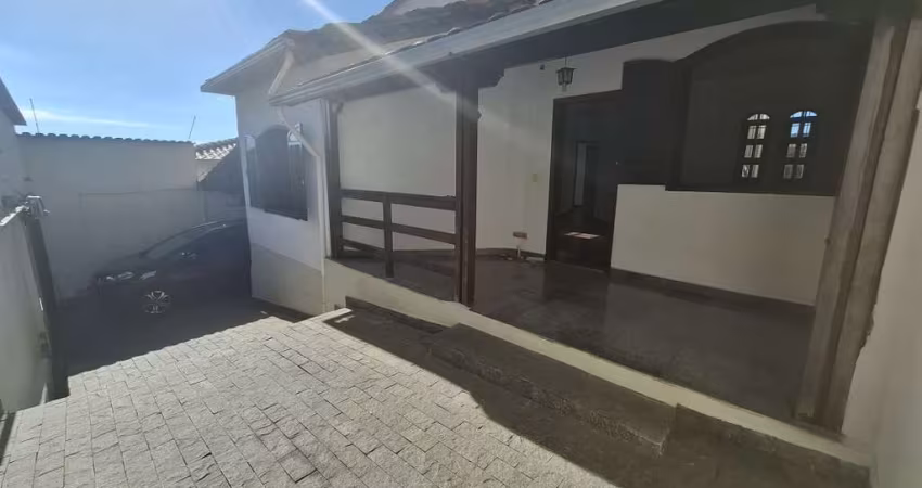 Casa com 3 quartos à venda em Contagem