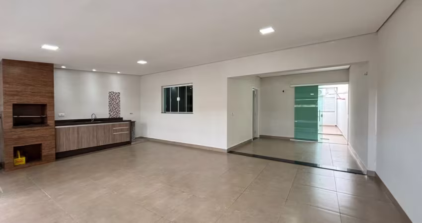 Casa com três dormitórios em Americana/SP