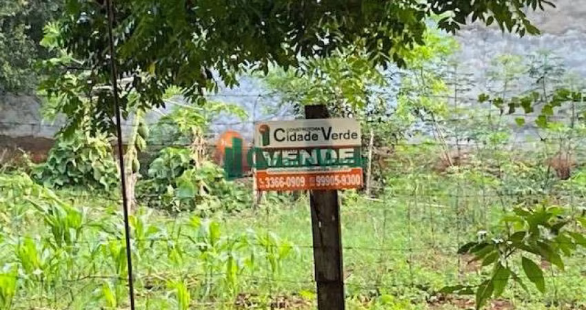 Terreno comercia/residencial a venda  no bairro Jardim Tupinambá.