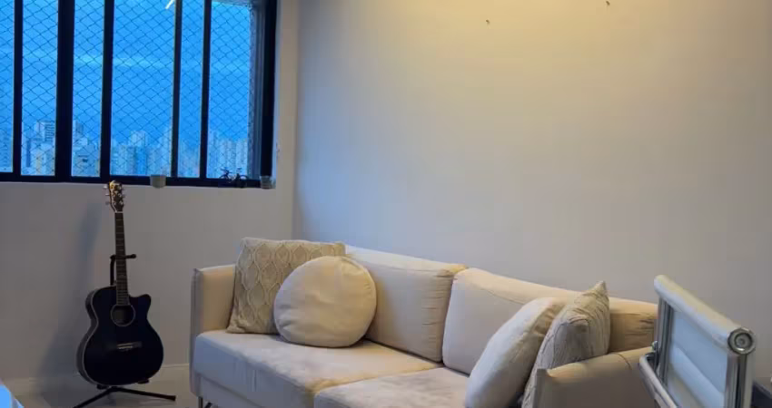 Apartamento mobiliado, com 55 m², em andar alto, localizado em boa viagem, um dos bairros mais valorizados e com melhor infraestrutura da cidade!