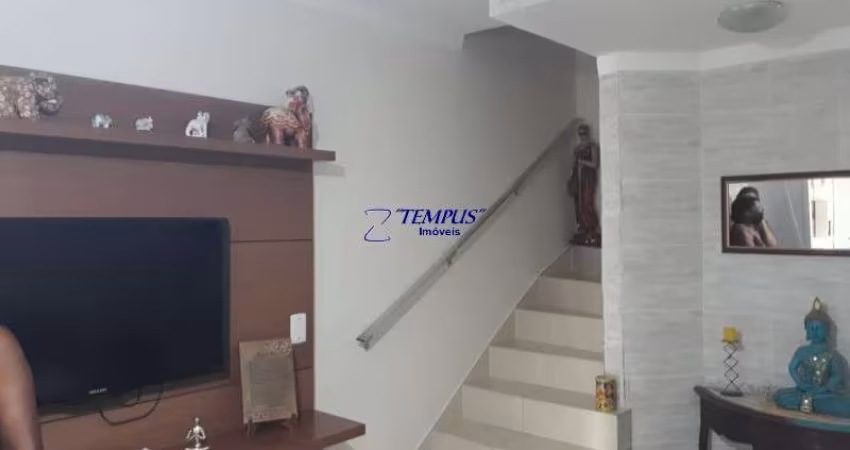 CASA EM CONDOMINIO FECHADO