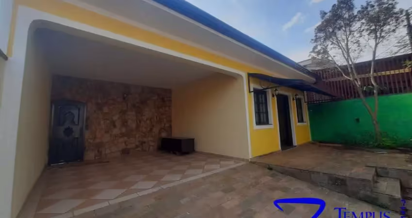 Uma casa confortável, totalmente reformada,  totalmente terrea, área residencial
