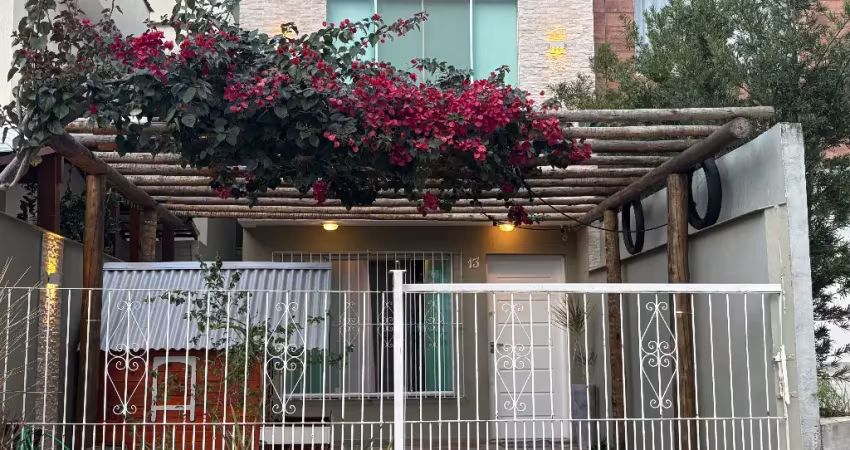Casa 660 mil com 3 suítes em condominio na granja dos cavaleiros