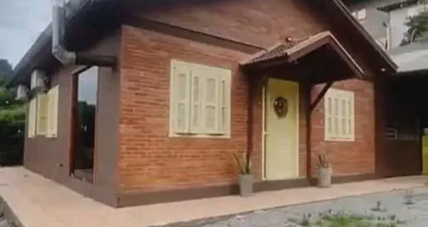 Casa com 3 quartos à venda na Prinstrop, Gramado 