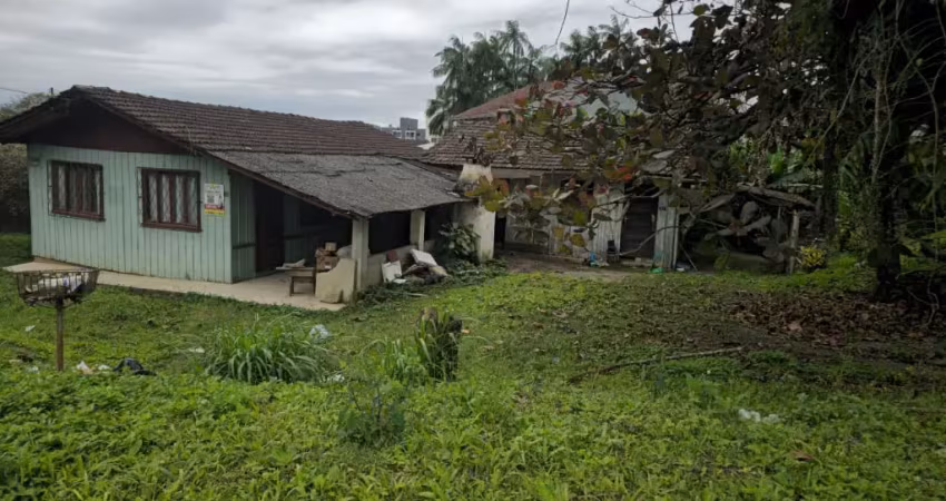 Terreno de esquina com 621 m² no bairro petrópolis-joinville