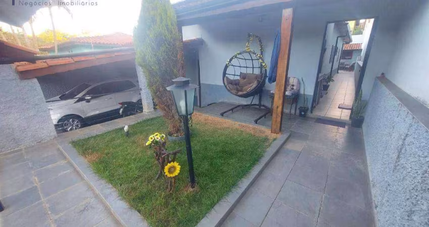 Casa com 3 dormitórios à venda, 300 m² por R$ 900.000,00 - Jardim Europa - Bragança Paulista/SP