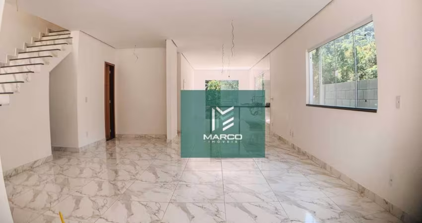 Casa com 4 dormitórios à venda, 219 m² por R$ 850.000,00 - Granja Guarani - Teresópolis/RJ