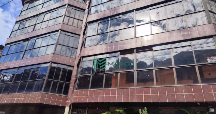 Apartamento com 3 dormitórios à venda, 40 m² por R$ 680.000 - Alto - Teresópolis/RJ