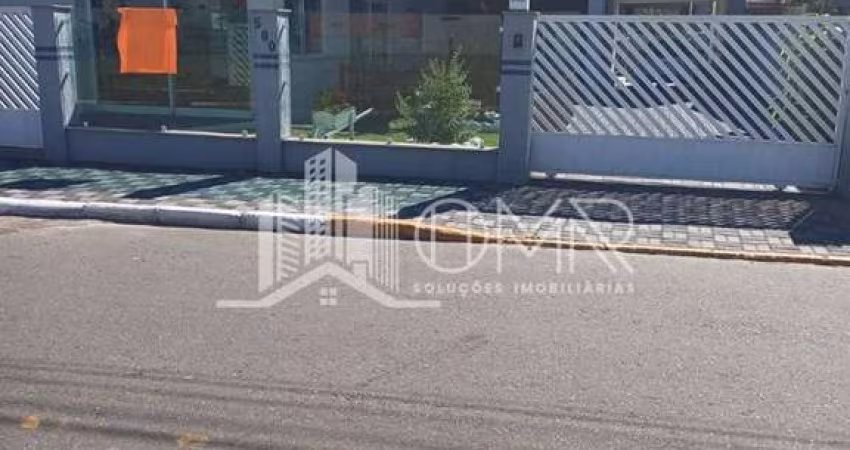 Casa no Bairro Nossa Sra da Paz - Baln. Piçarras
