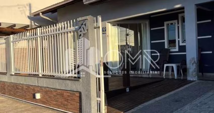 CASA SEMI MOBILIADA COM PISCINA - BARRA VELHA