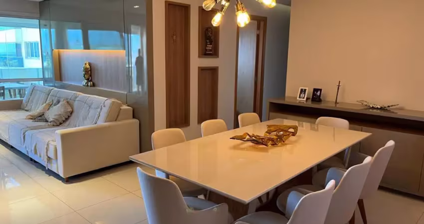 Lindo apartamento finamente decorado pronto para morar, frente mar. Pronto para morar