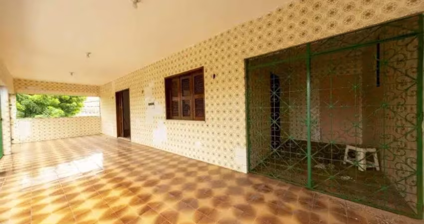 Casa com 2 quartos para alugar na Rua Palmácia, 410, Vila Velha, Fortaleza