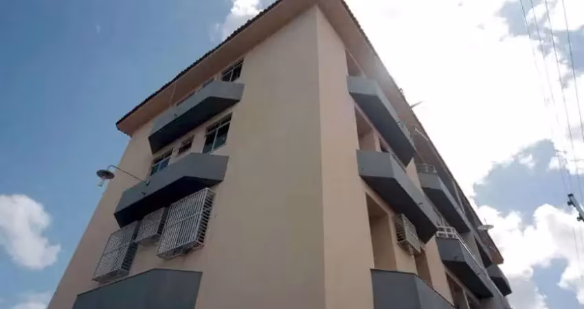Apartamento com 4 quartos para alugar na Rua Carlito Pamplona, 181, Carlito Pamplona, Fortaleza