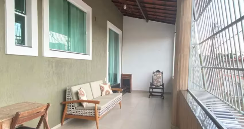 Casa com 3 quartos para alugar na Rua 759, 60, Conjunto Ceará II, Fortaleza
