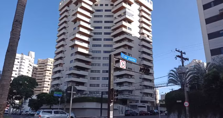 Apto luxo – Esq. C/ Afonso Pena – Porteira Fechada