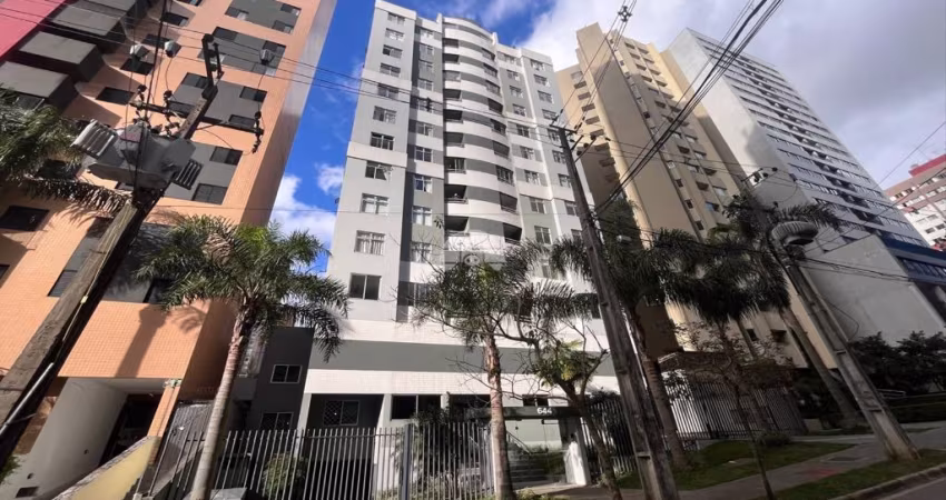 Otima oportunidade de moradia, apartamento em excelente localização, bairro nobre de Curitiba, grande variedade de serviços e comércios ao lado na Rua Padre Anchieta como bancos, confeitarias, superme