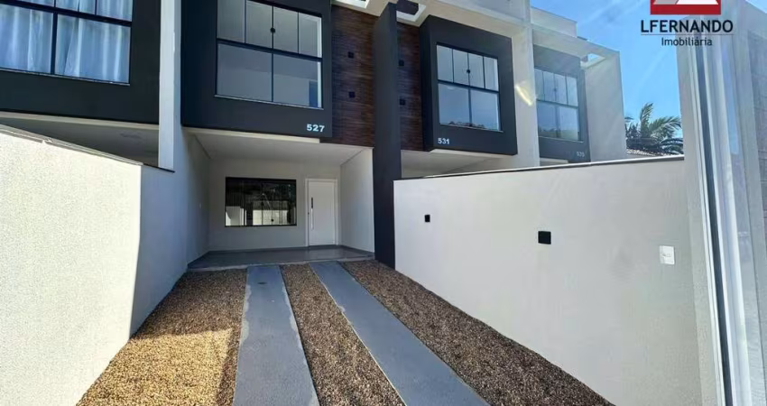 Sobrado com 3 dormitórios, sendo 1 suíte à venda, 108 m² por R$ 639.000 - Água Verde - Blumenau/SC