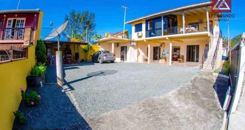 Pousada com 5 suítes à venda, 216 m² por R$ 1.600.000 - Praia de Armação do Itapocorói - Penha/SC