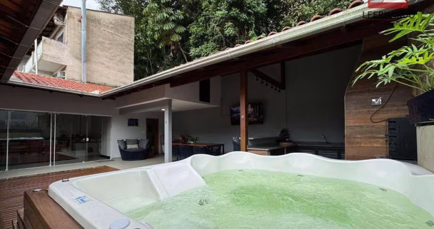 Casa com 3 dormitórios, sendo 2 suítes à venda, 163 m² por R$ 1.097.000 - Tribess - Blumenau/SC