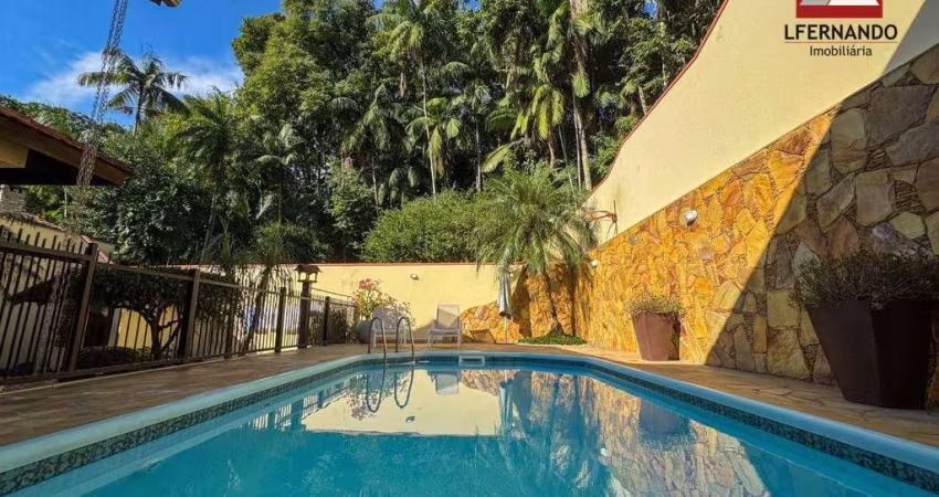 Casa com 3 dormitórios, sendo 2 suítes à venda, 412 m² por R$ 1.349.000 - Velha - Blumenau/SC